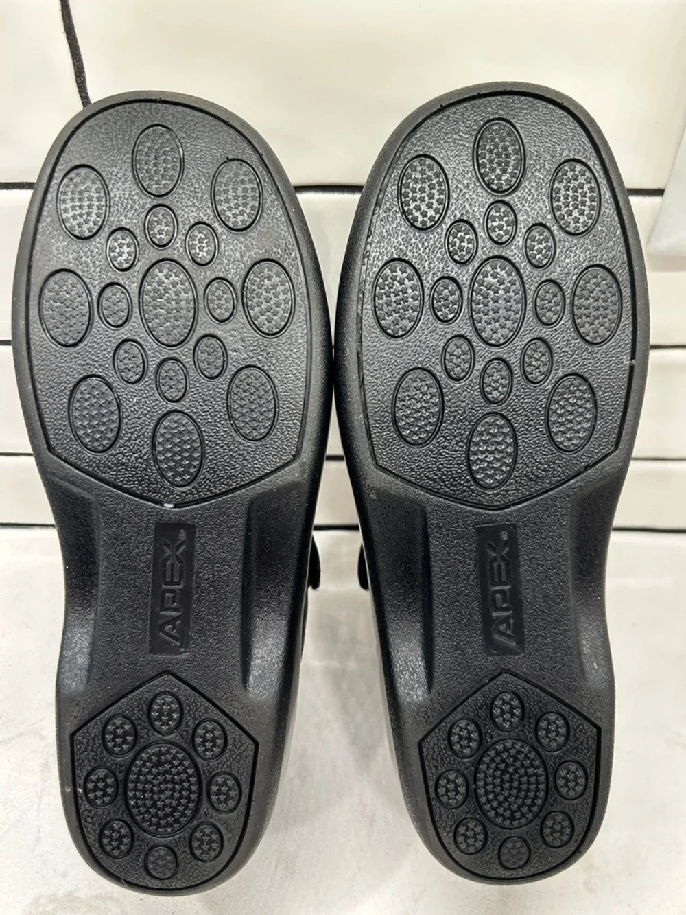 APEX WOMEN'S BIOMECHANICAL MARY JANE‎ 9.5 Wide